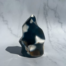 Load image into Gallery viewer, Orca Agate Flame 01
