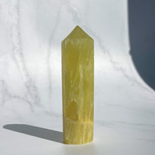Load image into Gallery viewer, Lemon Calcite Tower 01