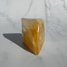 Load image into Gallery viewer, Golden Healer 16