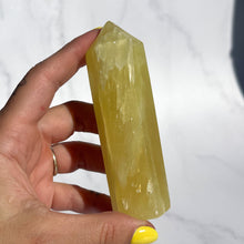 Load image into Gallery viewer, Lemon Calcite Tower 02