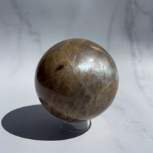 Load image into Gallery viewer, Peach Moonstone Sphere 01