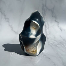Load image into Gallery viewer, Orca Agate Flame 04