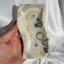 Load image into Gallery viewer, Mexican Onyx Wavy Dish 02