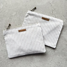 Load image into Gallery viewer, Woodland Pouch