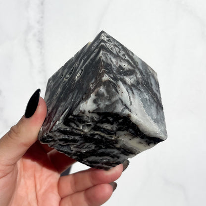 Druzy Quartz Chalcedony Floating Cube 01