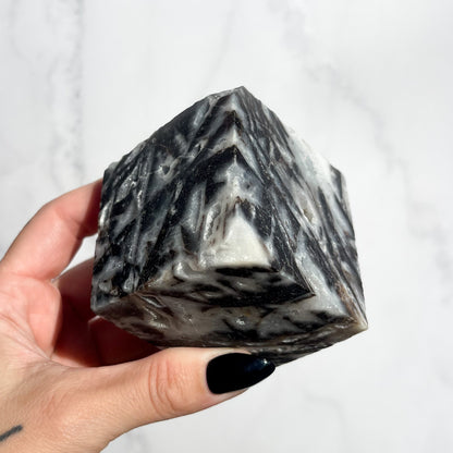 Druzy Quartz Chalcedony Floating Cube 01