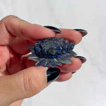 Load image into Gallery viewer, Labradorite Lotus 06
