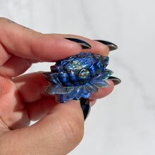 Load image into Gallery viewer, Labradorite Lotus 06
