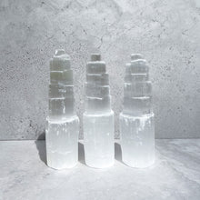Load image into Gallery viewer, Selenite Tower - Medium
